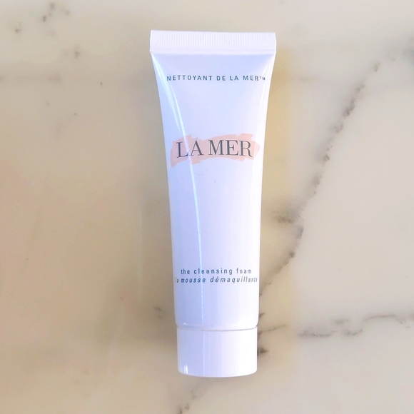 New La Mer The Hand Treatment 30ml. & The Cleansing Foam 30ml. w/Logo Paper Bag. - Picture 5 of 6